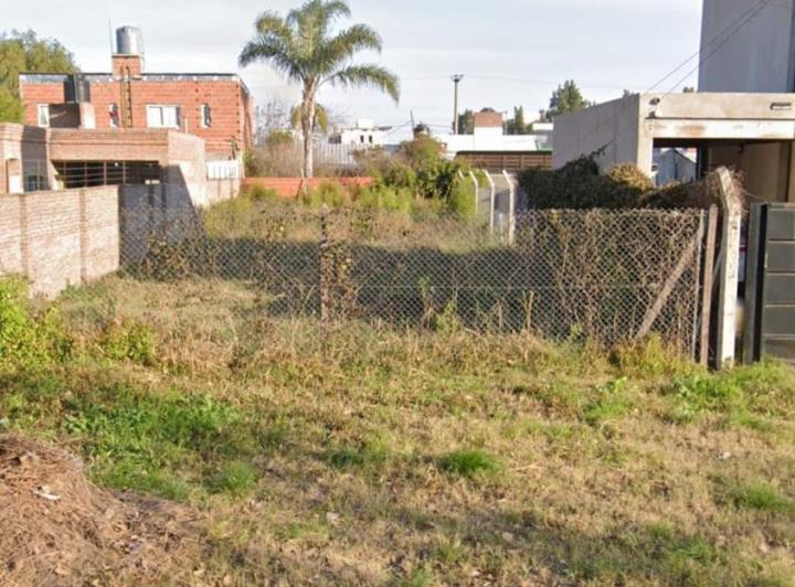 Terreno · 402m²