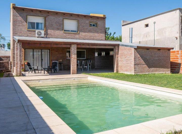 Casa · 125m² · 5 Ambientes · 1 Cochera