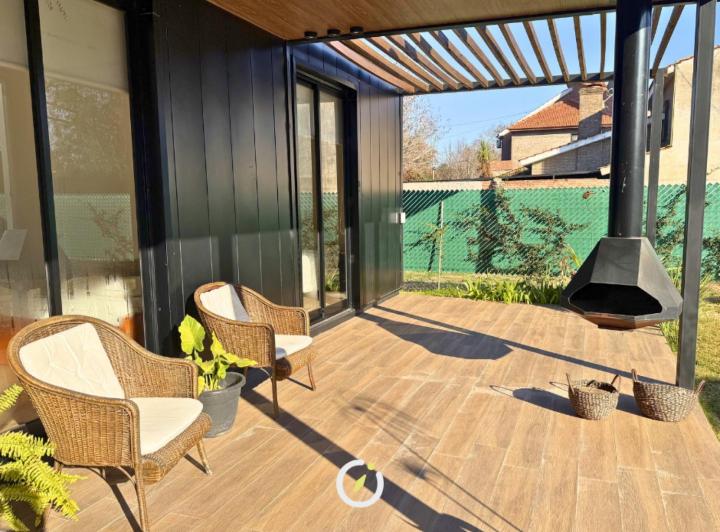 Casa · 70m² · 5 Ambientes · 1 Cochera