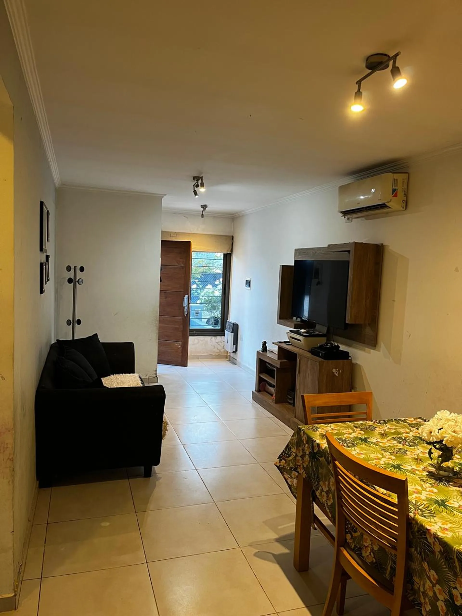 CASA TIPO DUPLEX CORDOBA MIRADORES DE MANANTIALES I 2 DORMI SEGURIDAD ZONA SUROESTE VENTA