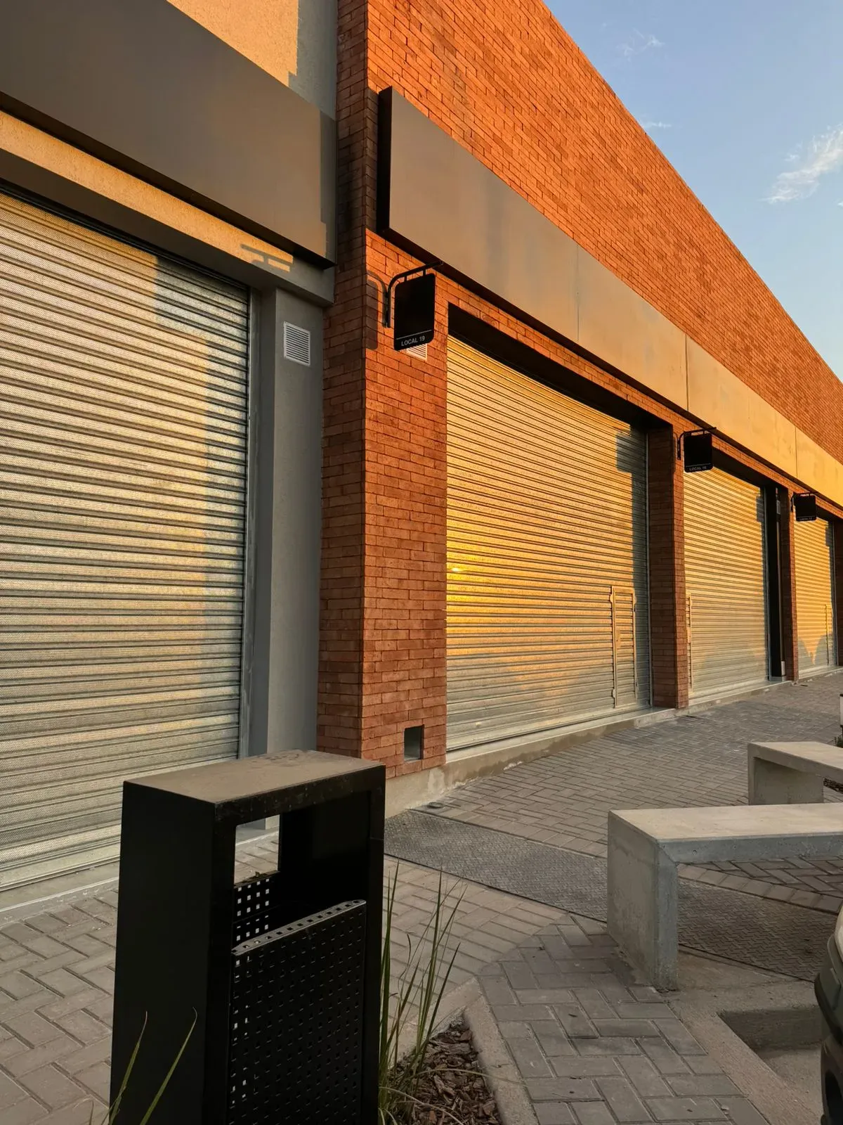 Local comercial en Alquiler. Manantiales 2