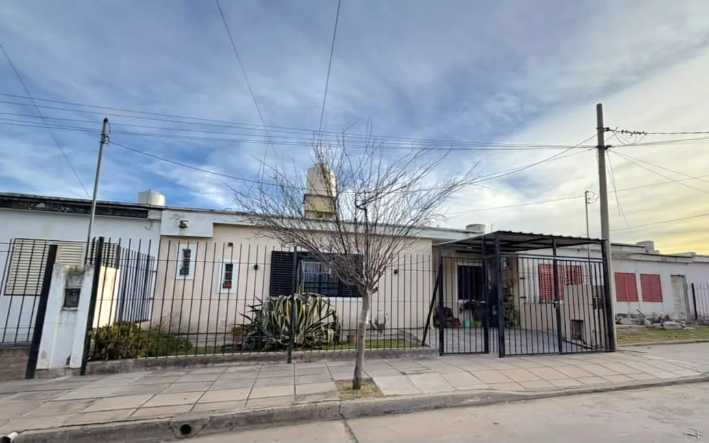 Venta Casa 3 Dormitorios con Pileta | Los Gigantes | Córdoba