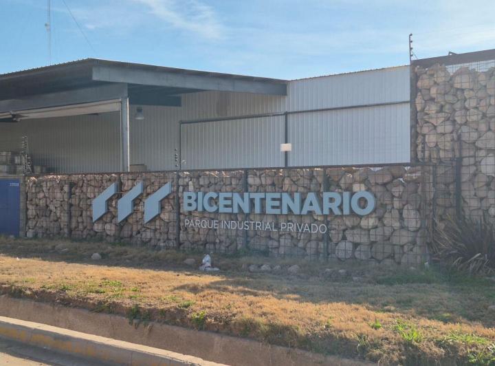 Bodega-Galpón · 900m²