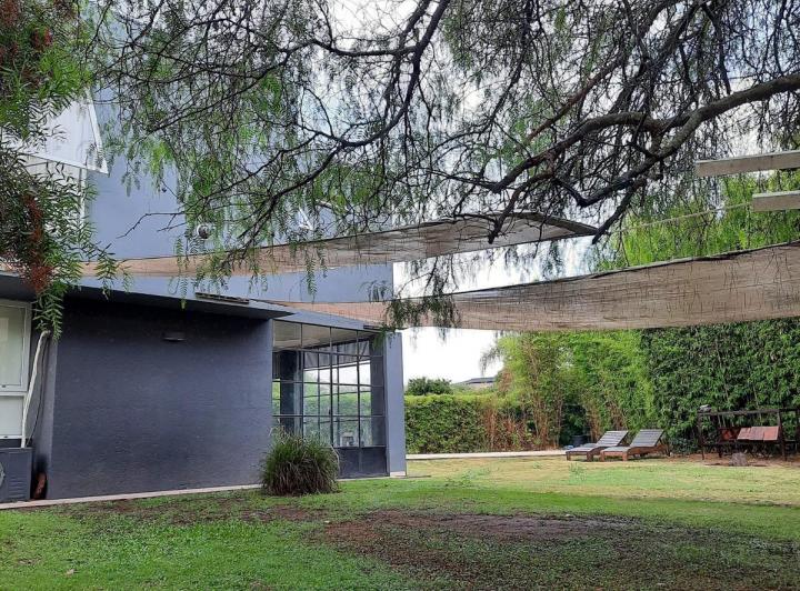 Casa · 250m² · 4 Dormitorios