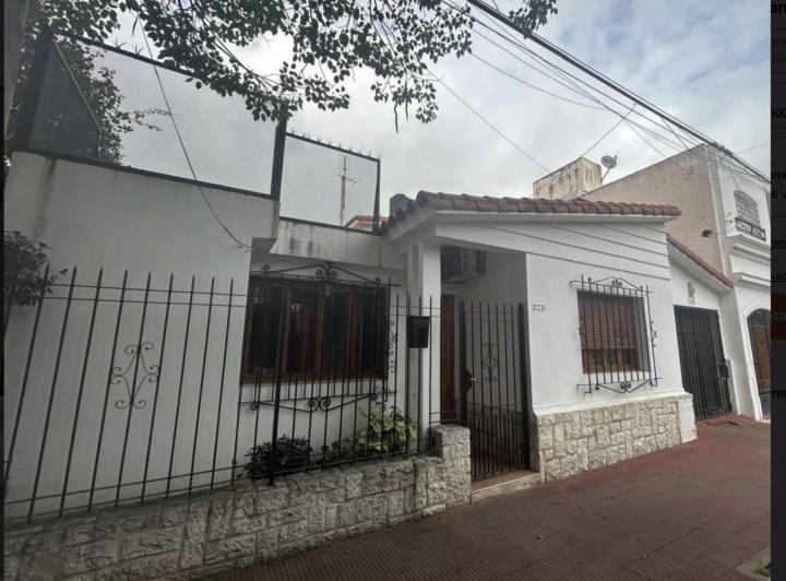 Casa · 293m² · 5 Ambientes · 1 Cochera