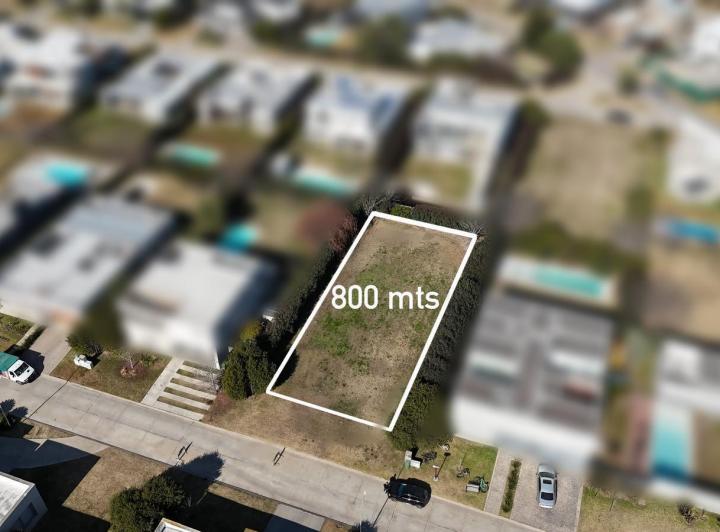 Terreno · 800m²