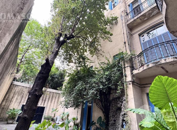 Terreno · 916m² · 4 Cocheras