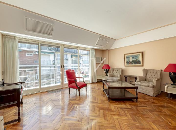 Departamento · 157m² · 5 Ambientes · 1 Cochera