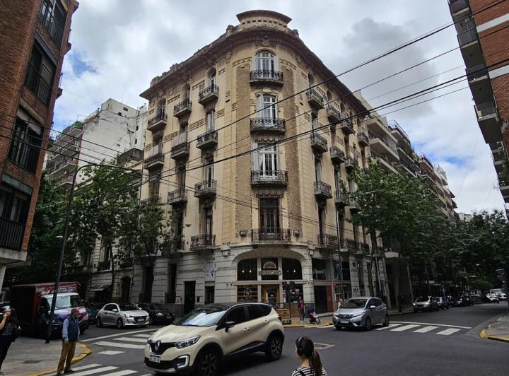 Departamento · 150m² · 6 Ambientes