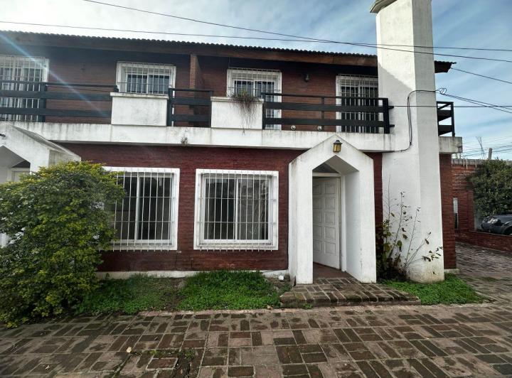Departamento · 76m² · 4 Ambientes · 1 Cochera