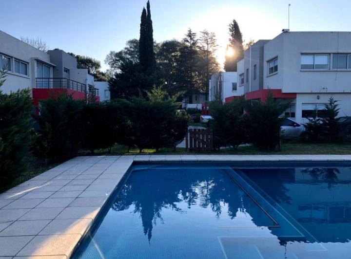 Casa · 225m² · 4 Ambientes