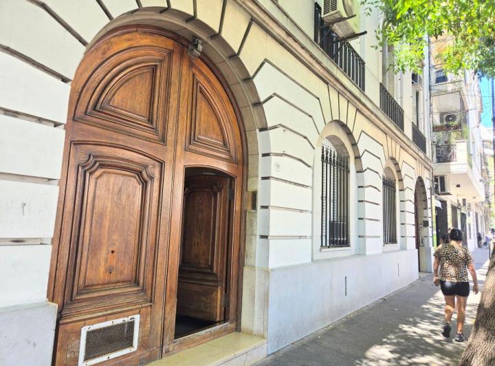 Casa · 380m² · 15 Ambientes · 1 Cochera