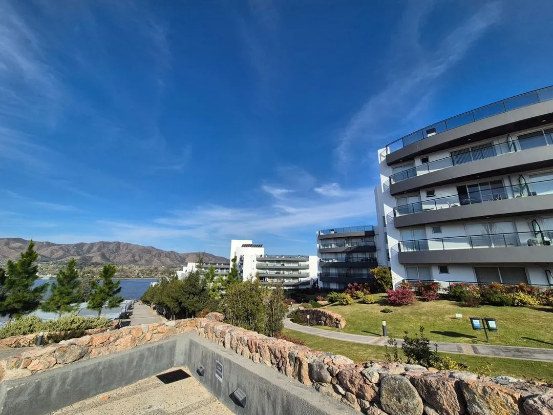 DEPARTAMENTO FRENTE AL LAGO VENETO VILLAGE PARQUE SIQUIMAN 1 DORMI BALCON AMENITIES LAGO SIERRAS DE CORDOBA VENTA