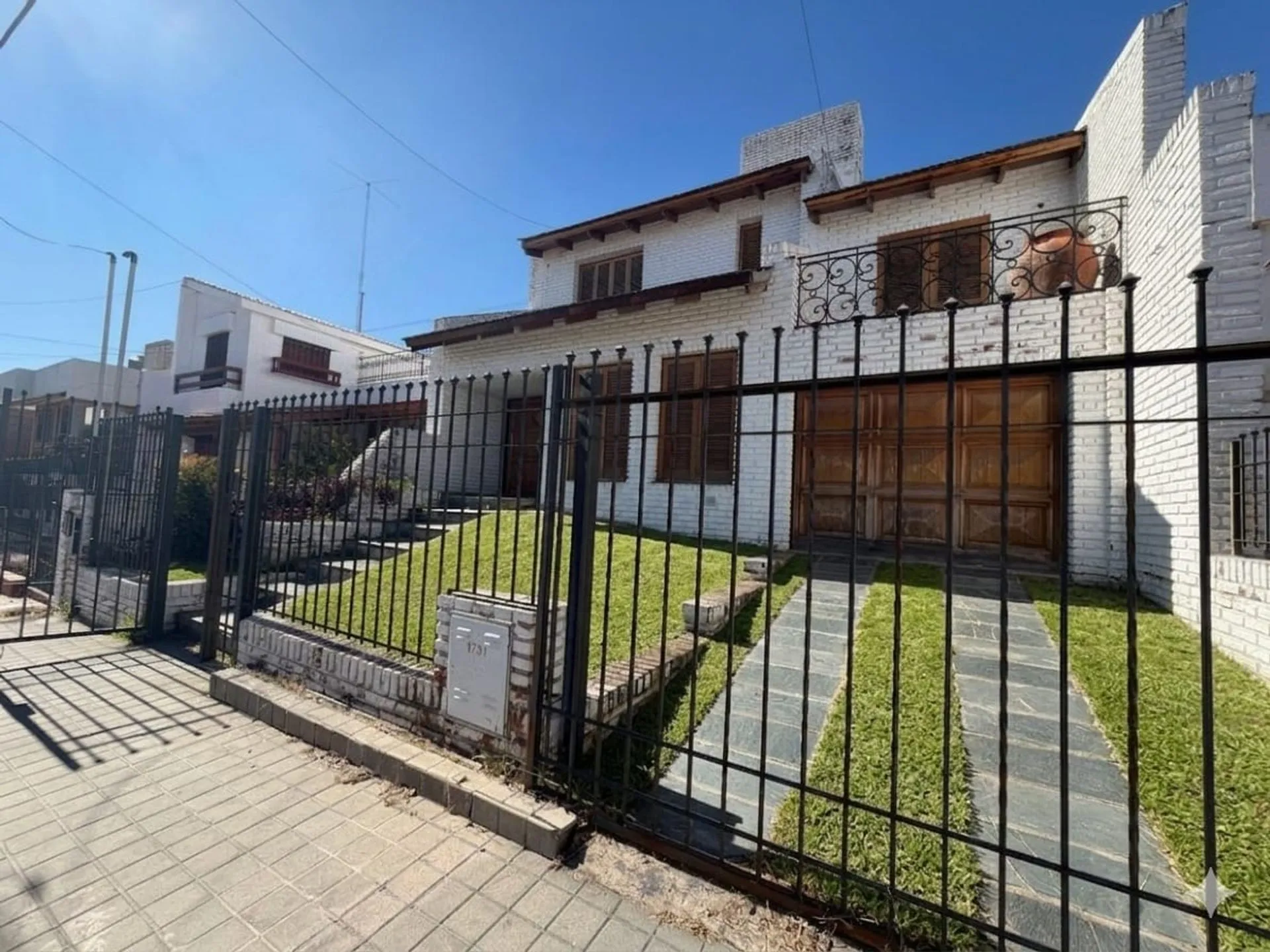 CASA CORDOBA Bº MAIPU 4 DORMI JARDIN QUINCHO COCHERA ZONA SUROESTE VENTA
