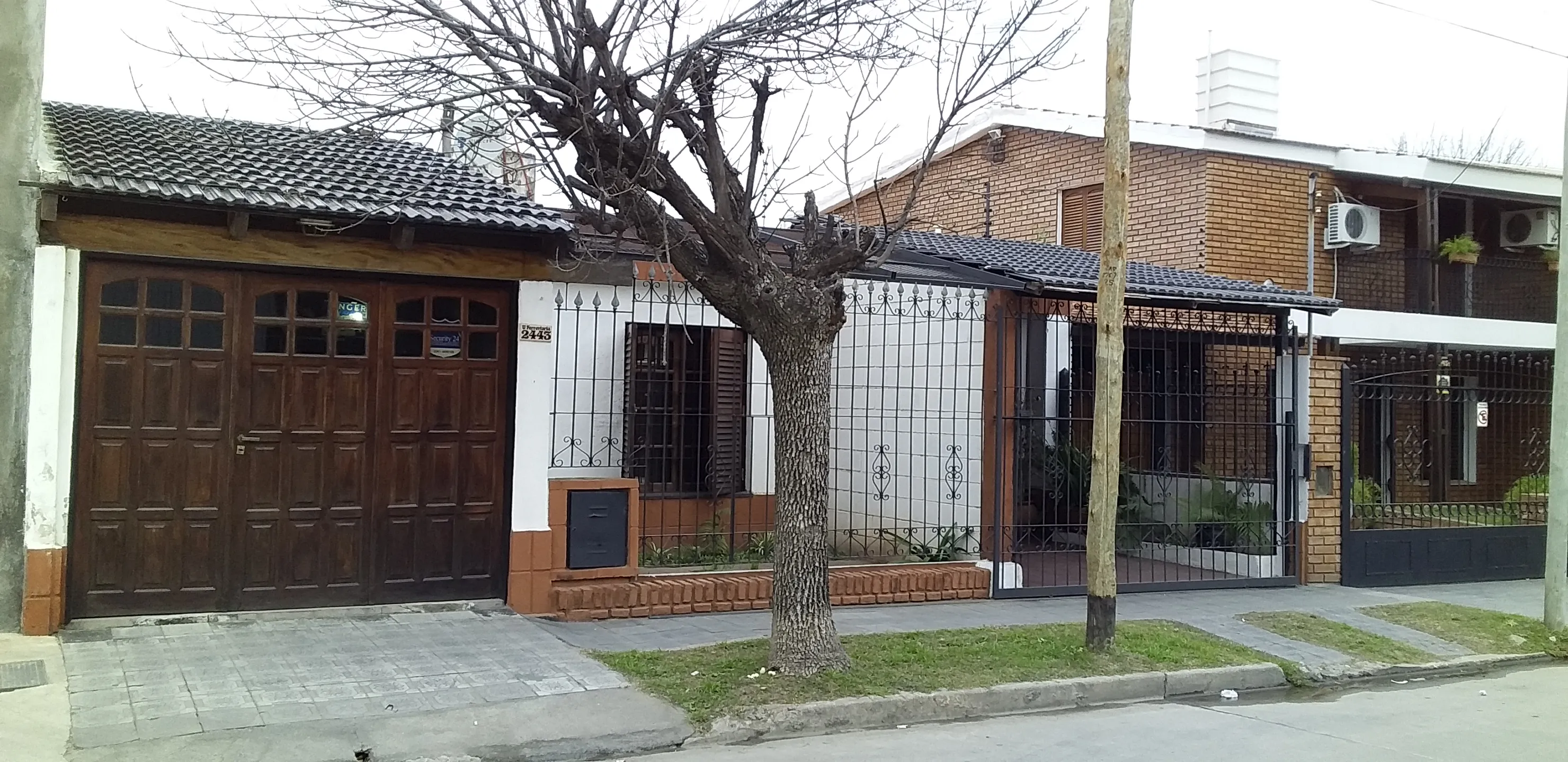 B° TALLERES SUD "HERMOSA PROPIEDAD "GRAN PATIO" COCHERA