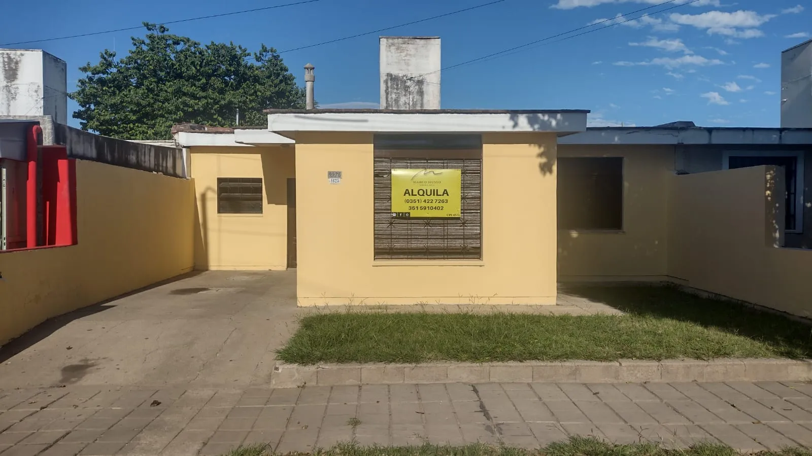 B° LOS GRANADOS - CASA 3 DORMITORIOS CON PATIO AMPLIO.