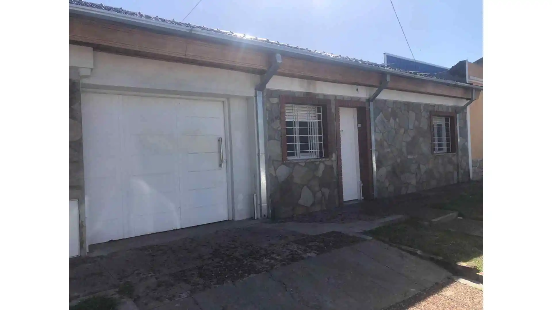 Excelente Casa en alquiler M U L T I F A M I L I AR