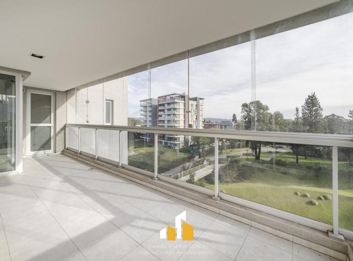 Departamento · 260m² · 6 Ambientes · 3 Cocheras