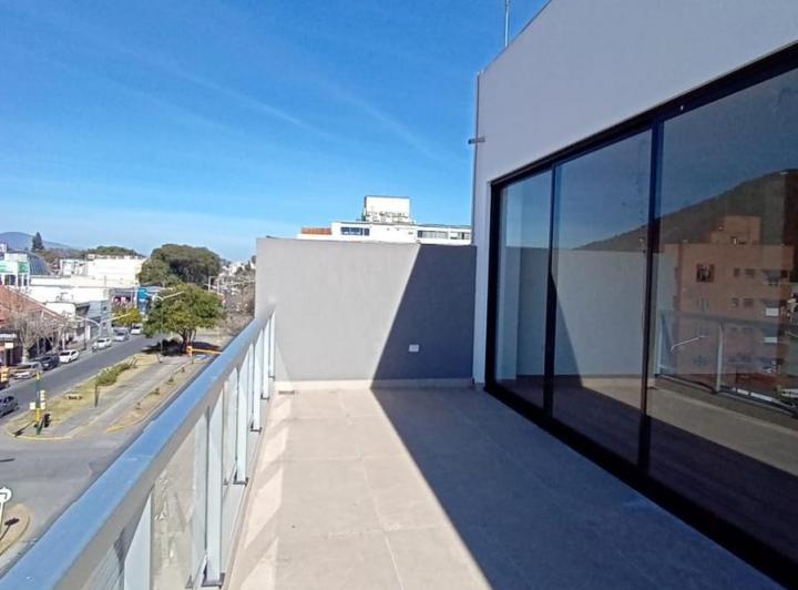 Departamento · 300m² · 8 Ambientes