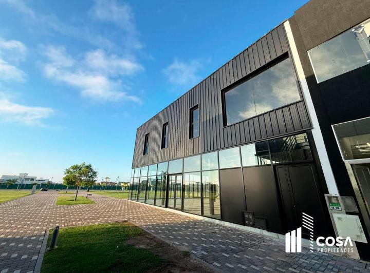 Local comercial · 490m² · 2 Ambientes