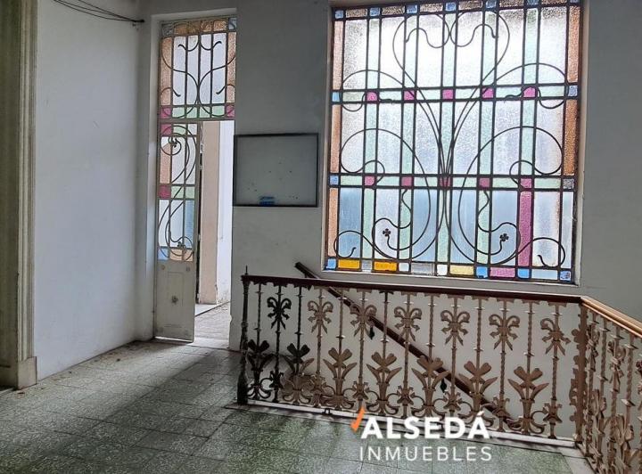 Local comercial · 180m² · 9 Ambientes