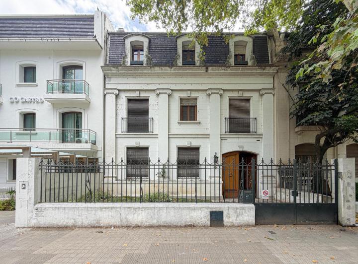 Local comercial · 465m² · 11 Ambientes · 3 Cocheras