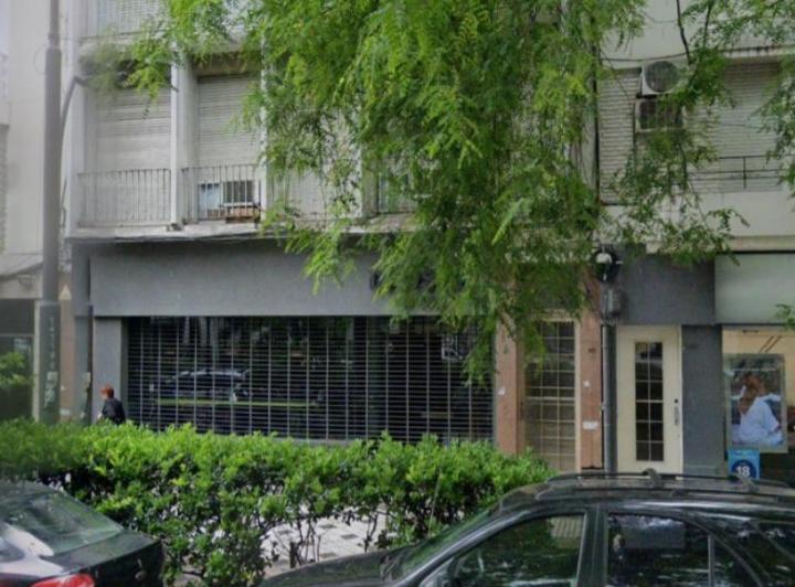Local comercial · 240m² · 2 Ambientes