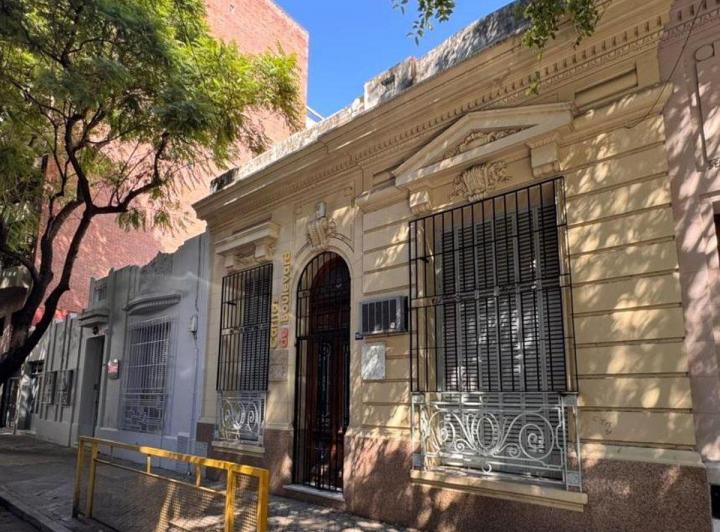Casa · 200m² · 9 Ambientes