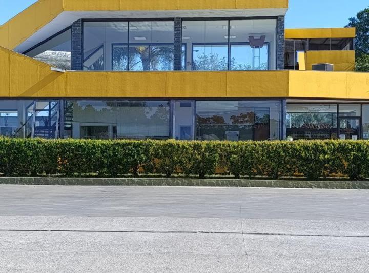 Bodega-Galpón · 2000m² · 1 Cochera