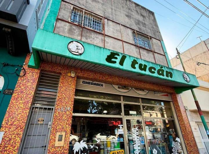 Local comercial · 1100m²