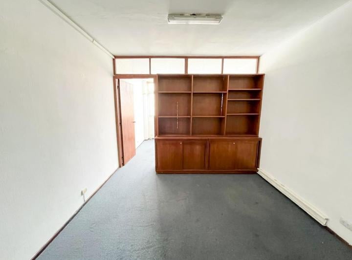 Consultorio · 30m² · 2 Ambientes · 1 Cochera
