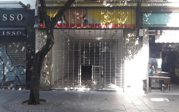 Local comercial · 211m²
