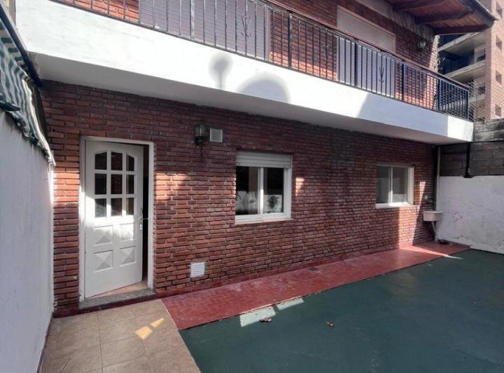 Casa · 70m² · 5 Ambientes