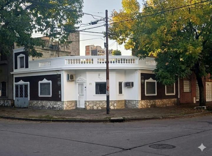 Casa · 120m² · 5 Ambientes · 1 Cochera