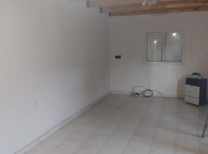 Casa · 70m² · 5 Ambientes · 1 Cochera