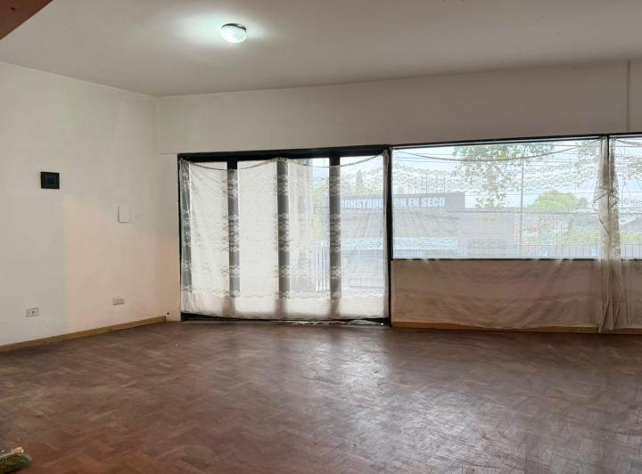 Casa · 150m² · 7 Ambientes · 1 Cochera