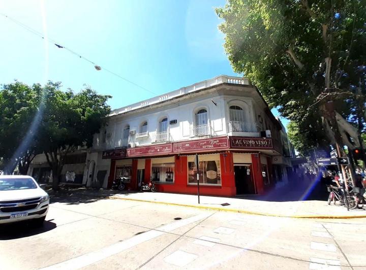 Local comercial · 160m² · 3 Ambientes