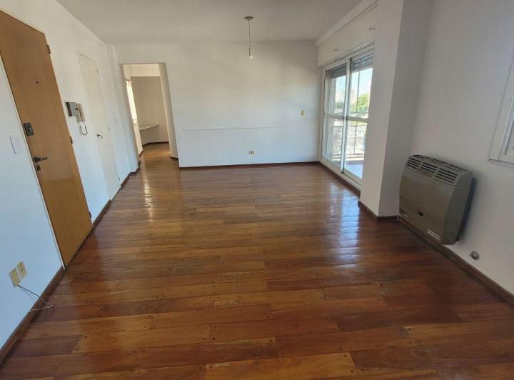 Departamento · 80m² · 4 Ambientes · 1 Cochera