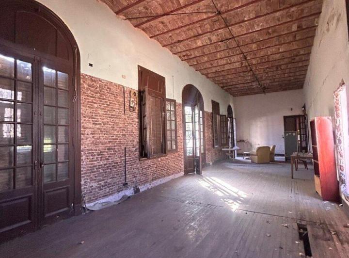 Casa · 200m² · 9 Ambientes