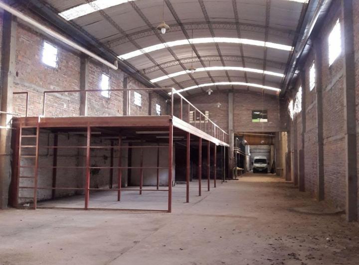 Bodega-Galpón · 500m² · 2 Ambientes · 1 Cochera