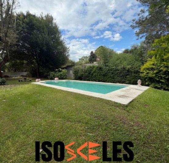 Casa · 120m² · 7 Ambientes · 1 Cochera