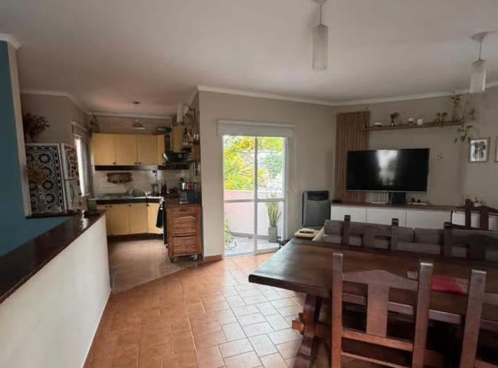 Departamento · 180m² · 3 Ambientes