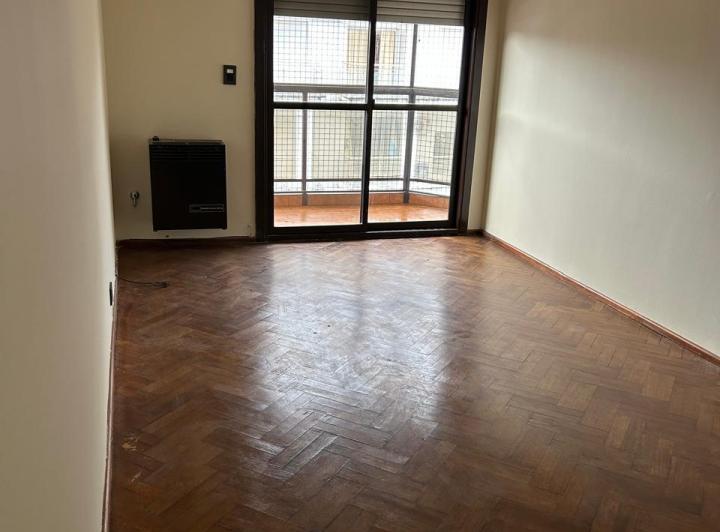 Departamento · 52m² · 4 Ambientes · 1 Cochera