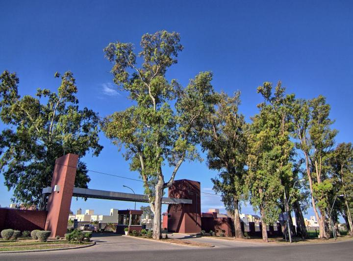 Terreno · 377m²