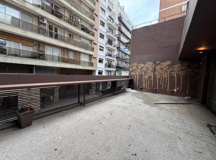 Local comercial · 250m² · 5 Ambientes