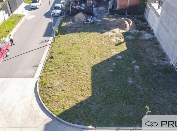 Terreno · 262m²