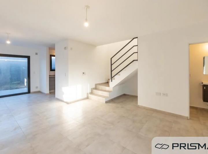 PH · 107m² · 9 Ambientes · 2 Cocheras