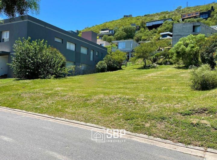 Terreno · 800m²