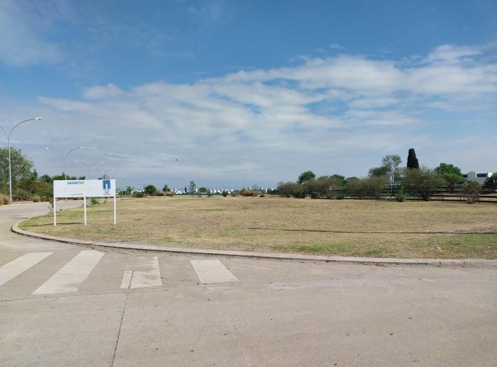 Terreno · 393m²