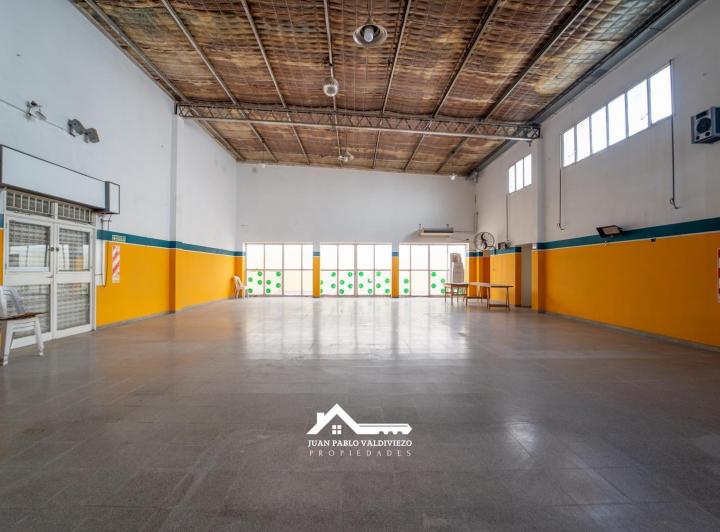 Local comercial · 228m² · 5 Ambientes